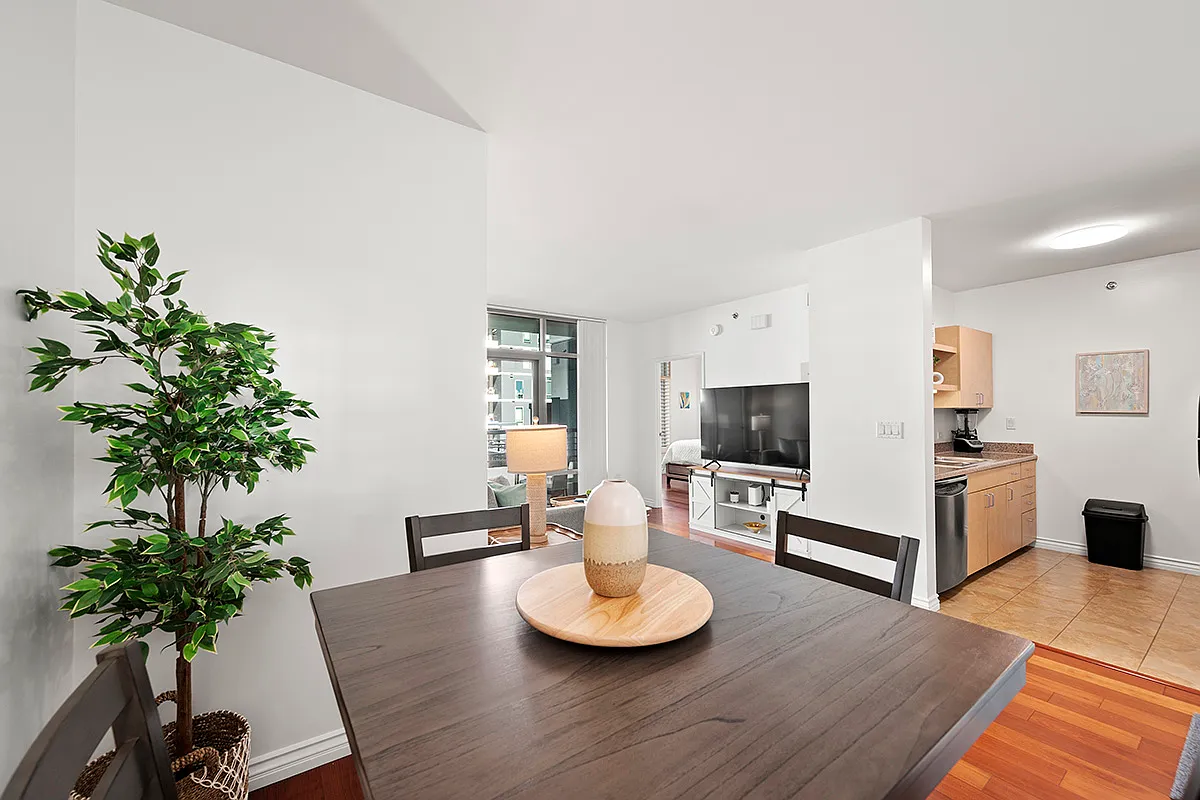 1 bed, 655 sqft, $4,200 — Photo 4