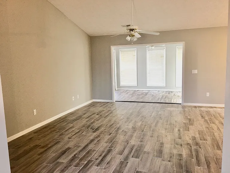 1222 Gailard Dr — Photo 4