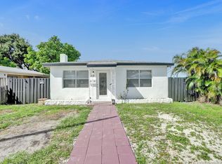 242 SW 9th St #1, Dania, FL 33004
