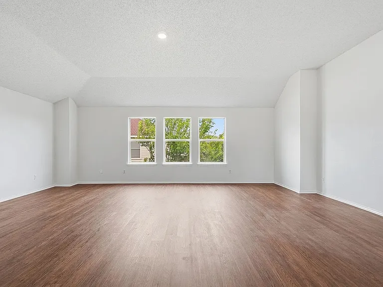 725 Parkford Ln — Photo 18