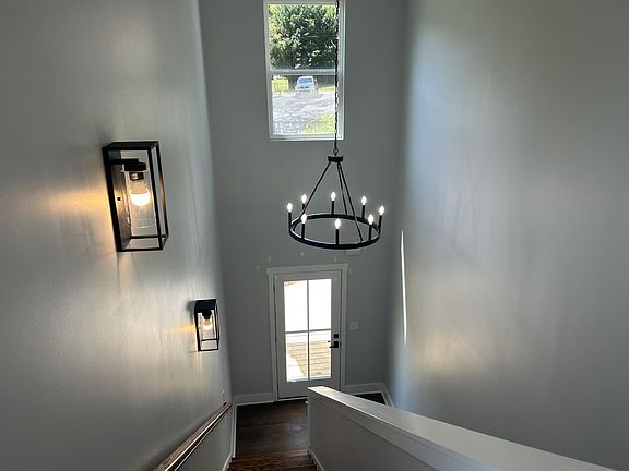 4th image of 539 Tree Top Ln