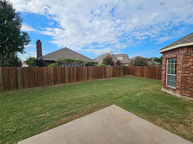 305 Cold Mountain Trl — Photo 27