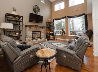 23953 McClure Ave, Maple Ridge, BC V2W 0B3