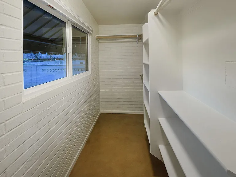 1445 N Arcadia Ave — Photo 18