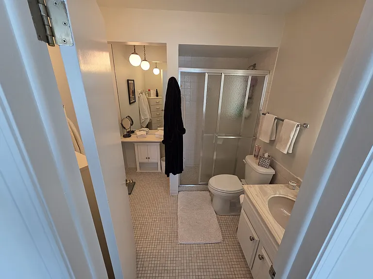 400 Thames Pkwy #2A — Photo 17