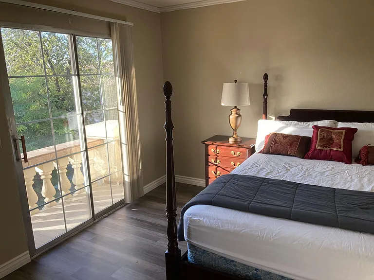 2208 Brighton Shore St — Photo 31