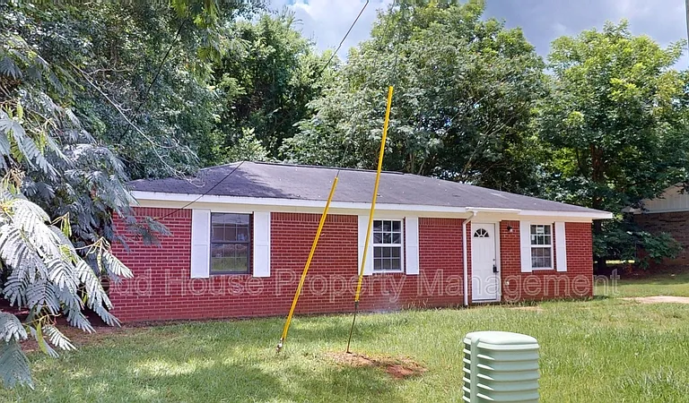 901 W Adams Ave — Photo 4