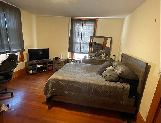 3rd image of 192 Park St #194