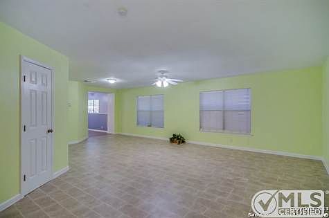5th image of 7683 Cascade Oak Dr