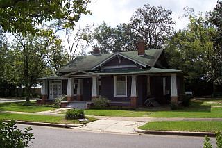 1st image of 208 Hart St