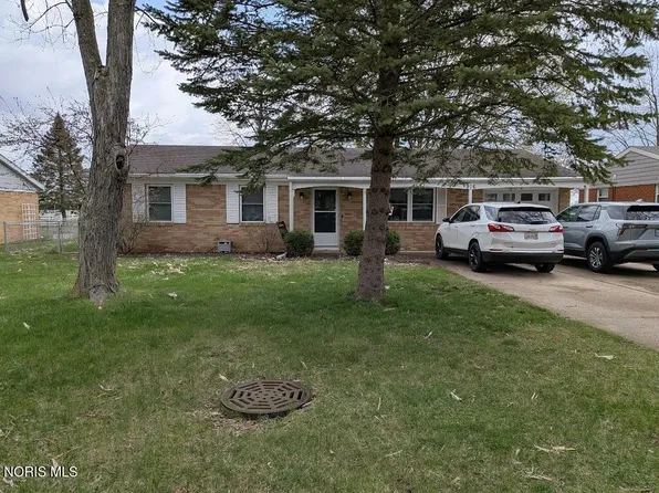 916 Daggett Dr, Napoleon, OH 43545