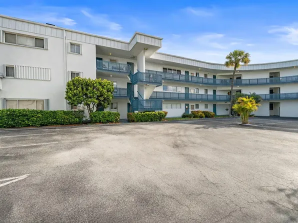 200 Waterway Dr S APT 202, Lantana, FL 33462