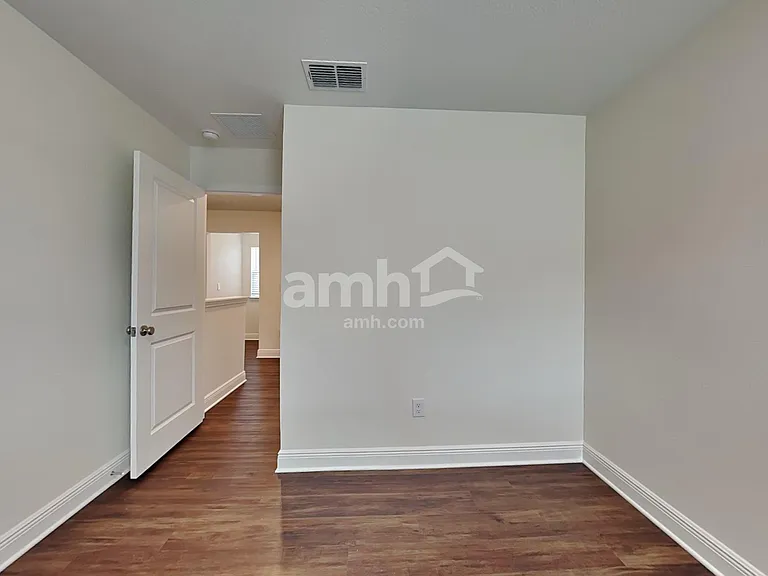 27207 Saint Andrews Ave — Photo 32