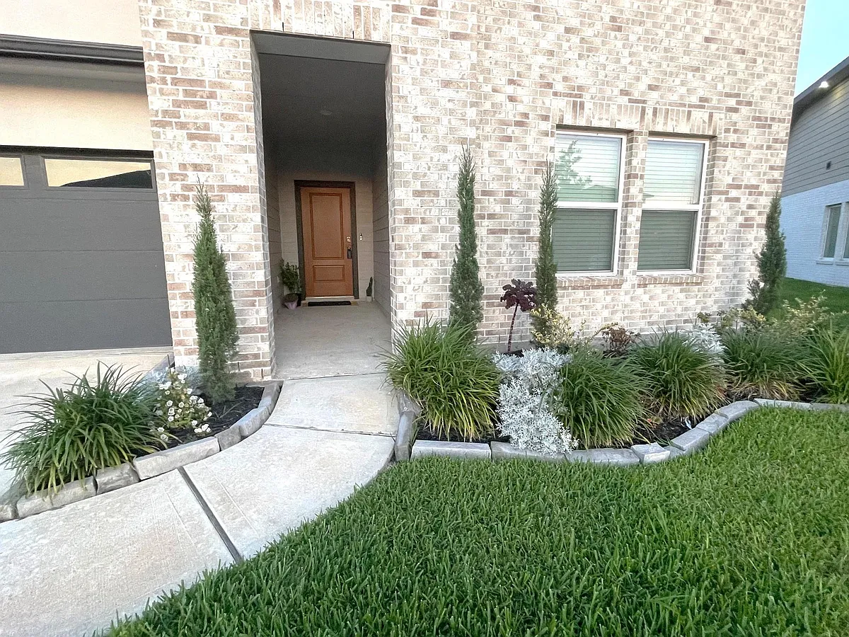 Building Photo - 8043 House Bank Ln