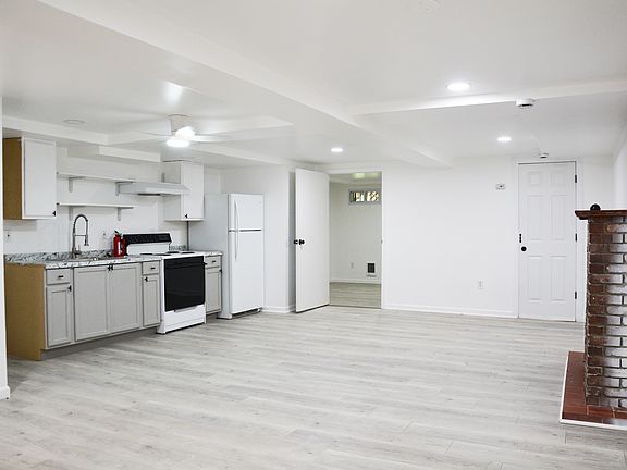 3rd image of 2350 Baldwin Ave #1B