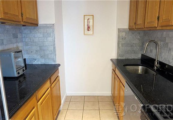 5th image of 392 Central Park W APT 20S