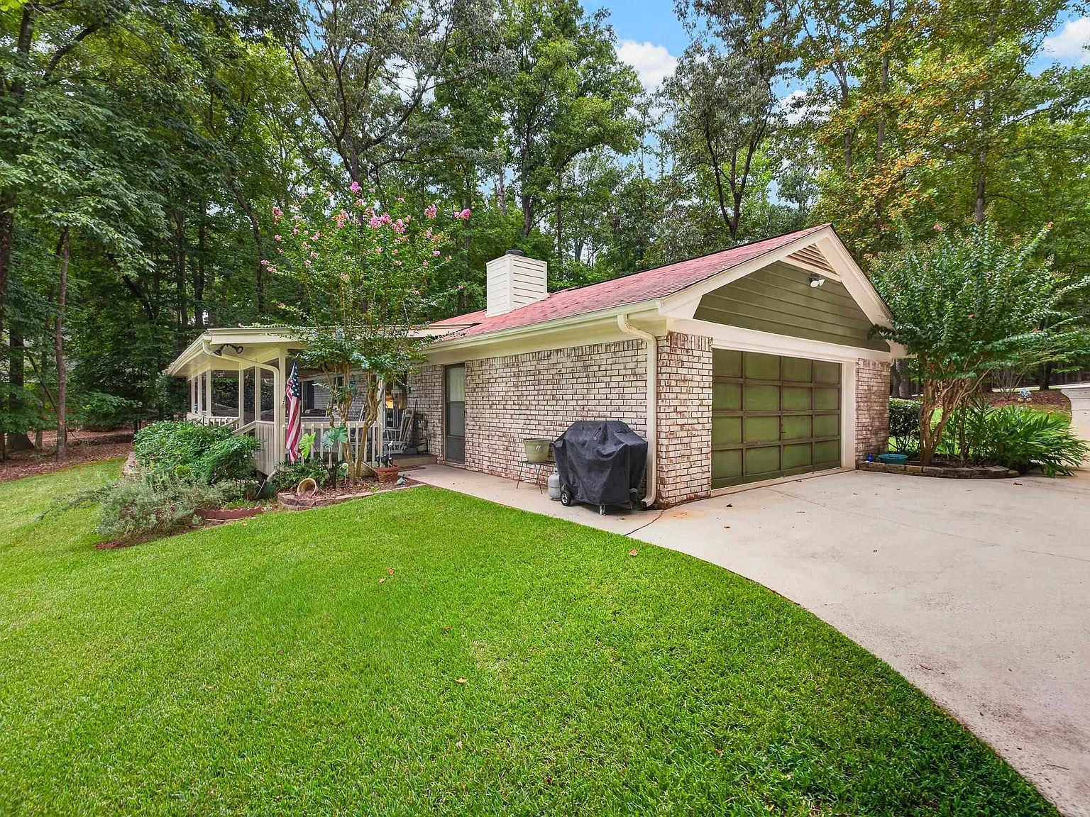 3 bed, 2.0 bath, 1504 sqft, $3,200 — Photo 1