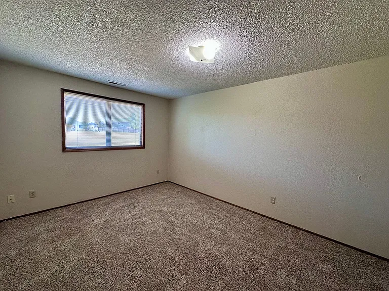 970 S 55th Pl — Photo 27
