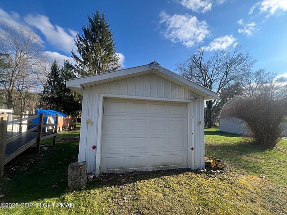 3rd image of 46 Fletchers Rd