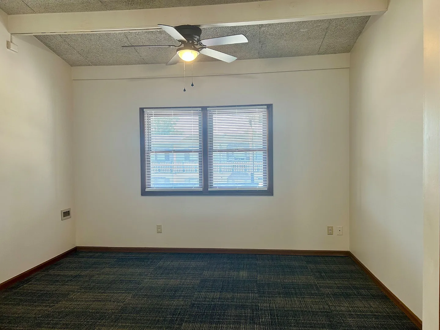 1025 S 5Th St — Photo 3