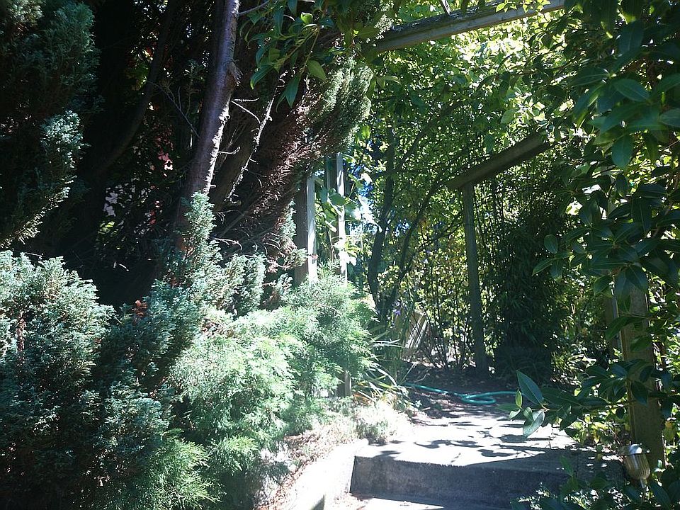 2nd image of 5016 6th Ave NW