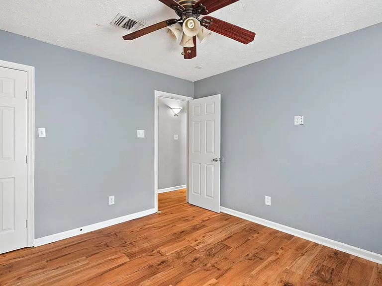 139 Horn Ct — Photo 18
