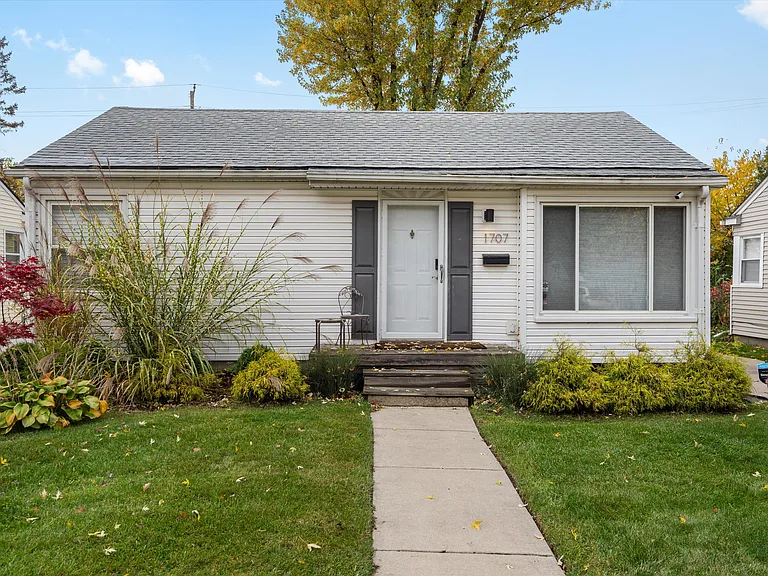 1707 Garfield St — Photo 1