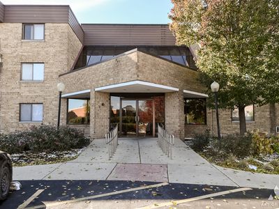 5550 Astor Ln APT 317, Rolling Meadows, IL, 60008