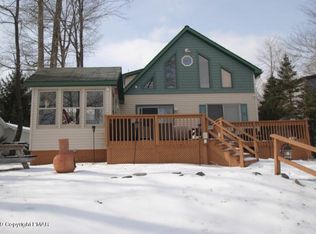 186 N Arrow Dr, Pocono Lake, PA