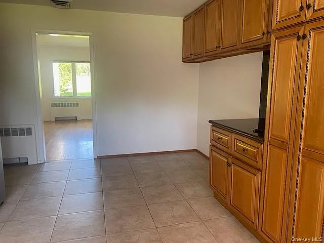 27 Martin Ct — Photo 11