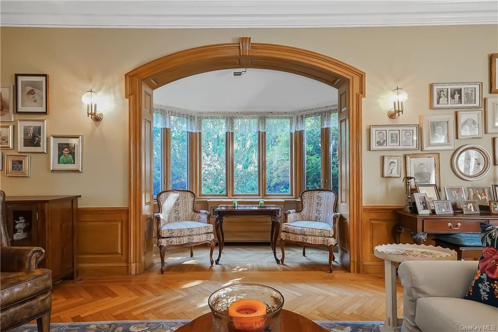 4 Bed 5 Bath Property, New York • 3,808 Sq Ft