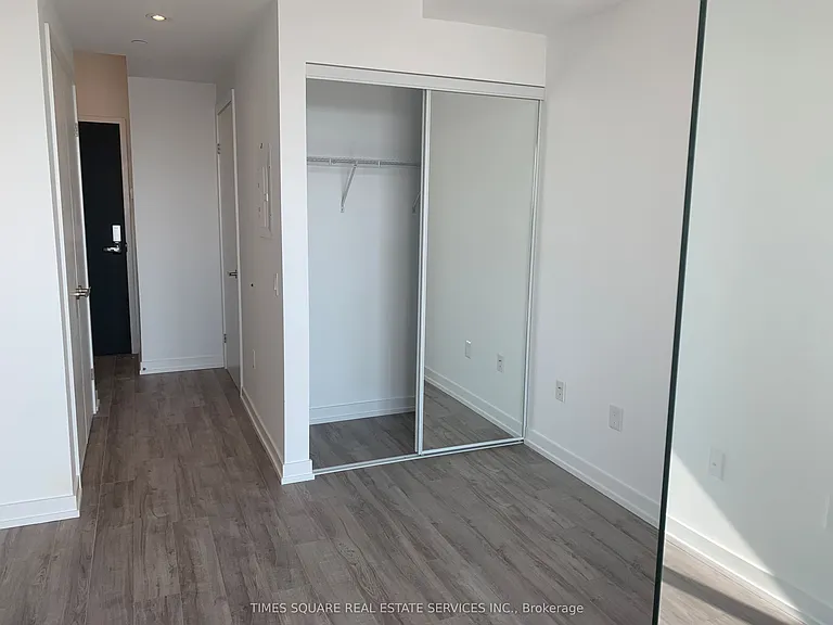 77 Shuter St #2209 — Photo 4