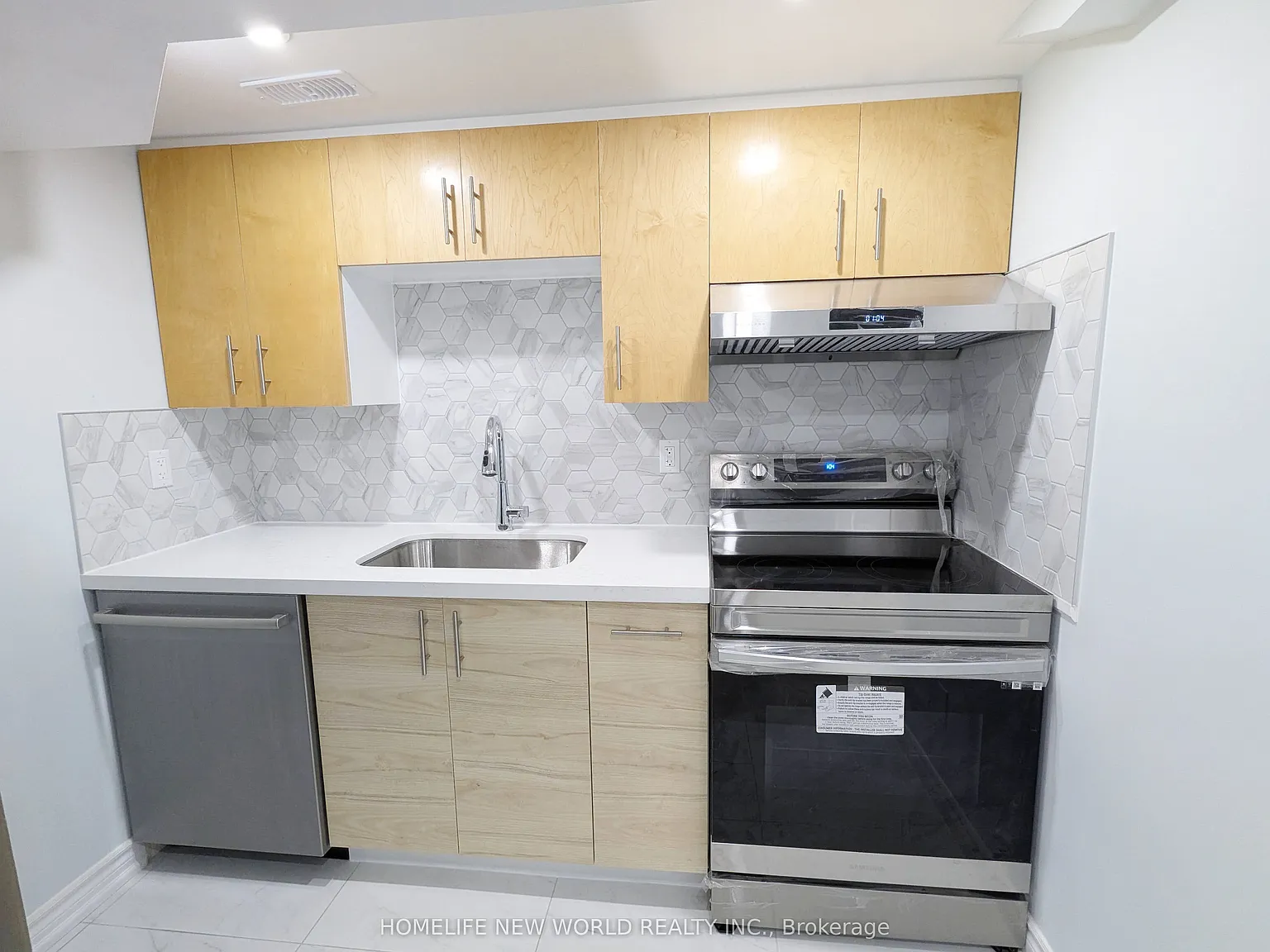 2 bed, $1,695 — Photo 3