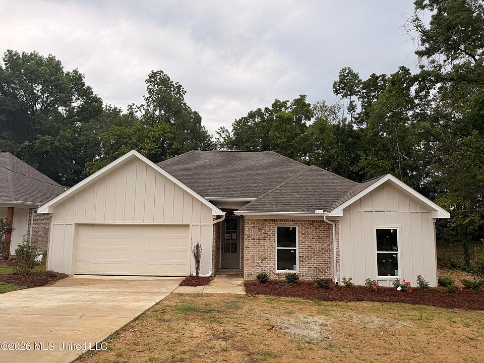 1st image of 192 Lake Harbor Rd