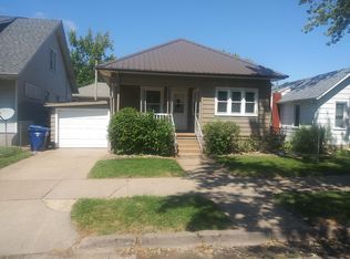 446 3rd Ave N, Clinton, IA 52732