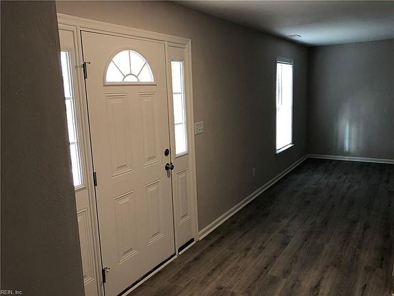 2nd image of 5324 Beaufain Blvd