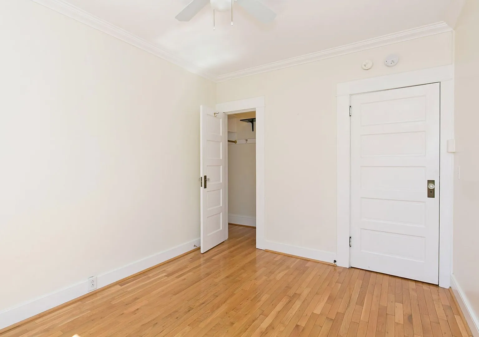 Blaine Apartments — Photo 3