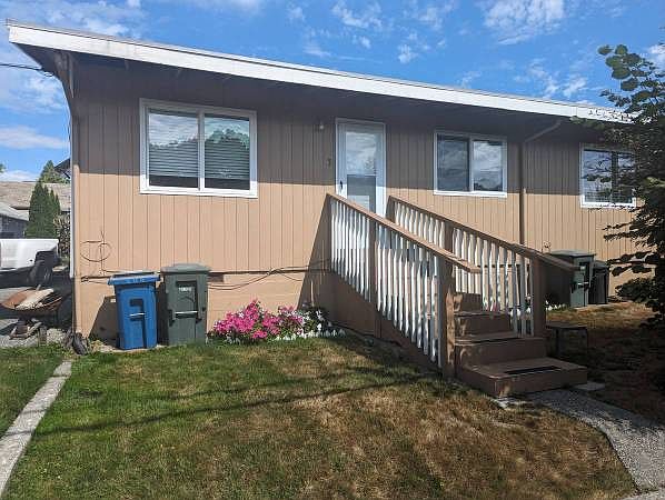 1st image of 202 Avenue F #3