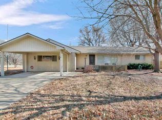 3342 N Riverdale Rd, Wichita, KS 67204