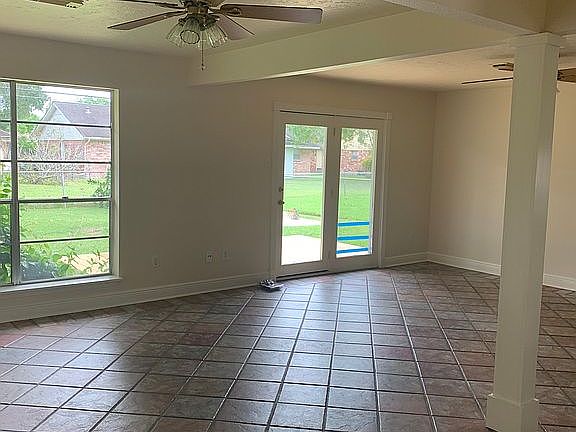 2nd image of 2107 Willow Blvd