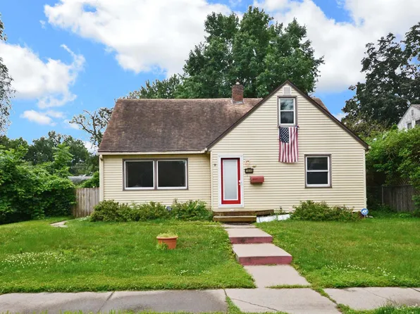 1986 5th St E, Saint Paul, MN 55119