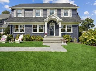 125 Summit Ave, Montclair, NJ 07043