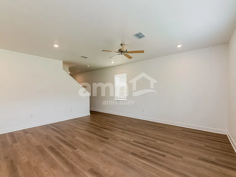 3320 Muscatine Ave — Photo 8