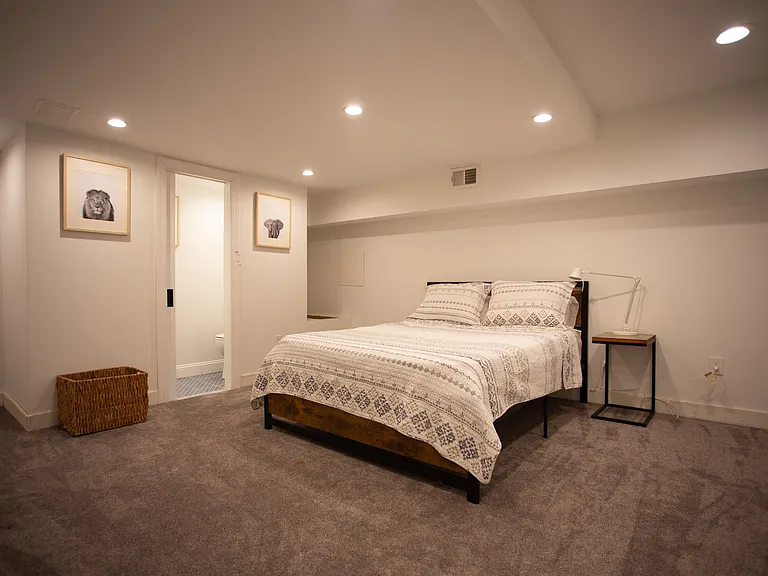 2404 E Cumberland St — Photo 34