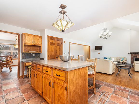 5th image of 1616 Brighton Ln