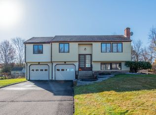 64 Garfield Rd, Rocky Hill, CT 06067