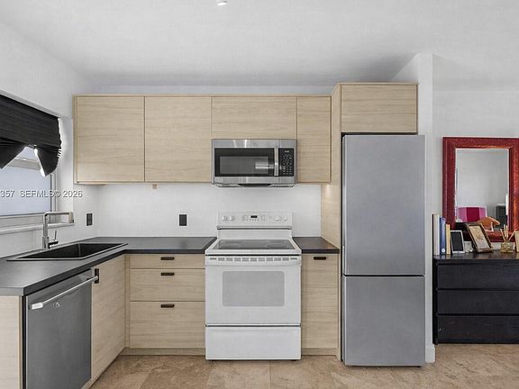 2nd image of 851 Meridian Ave APT 43