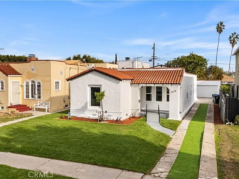 1558 Hauser Blvd — Photo 1