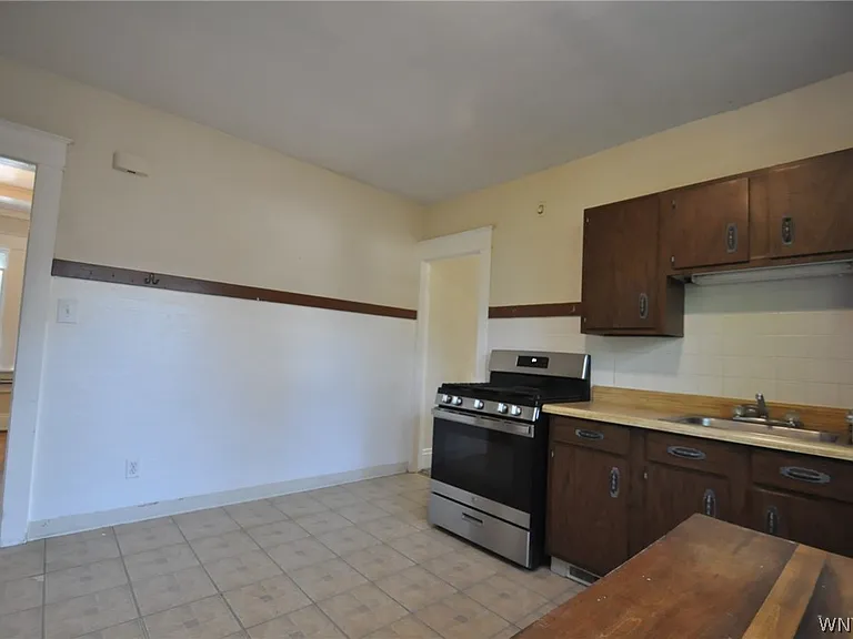 9 Wellington Rd — Photo 11