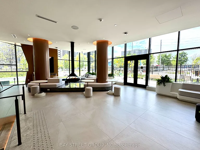 60 Central Park Dr #2013 — Photo 6